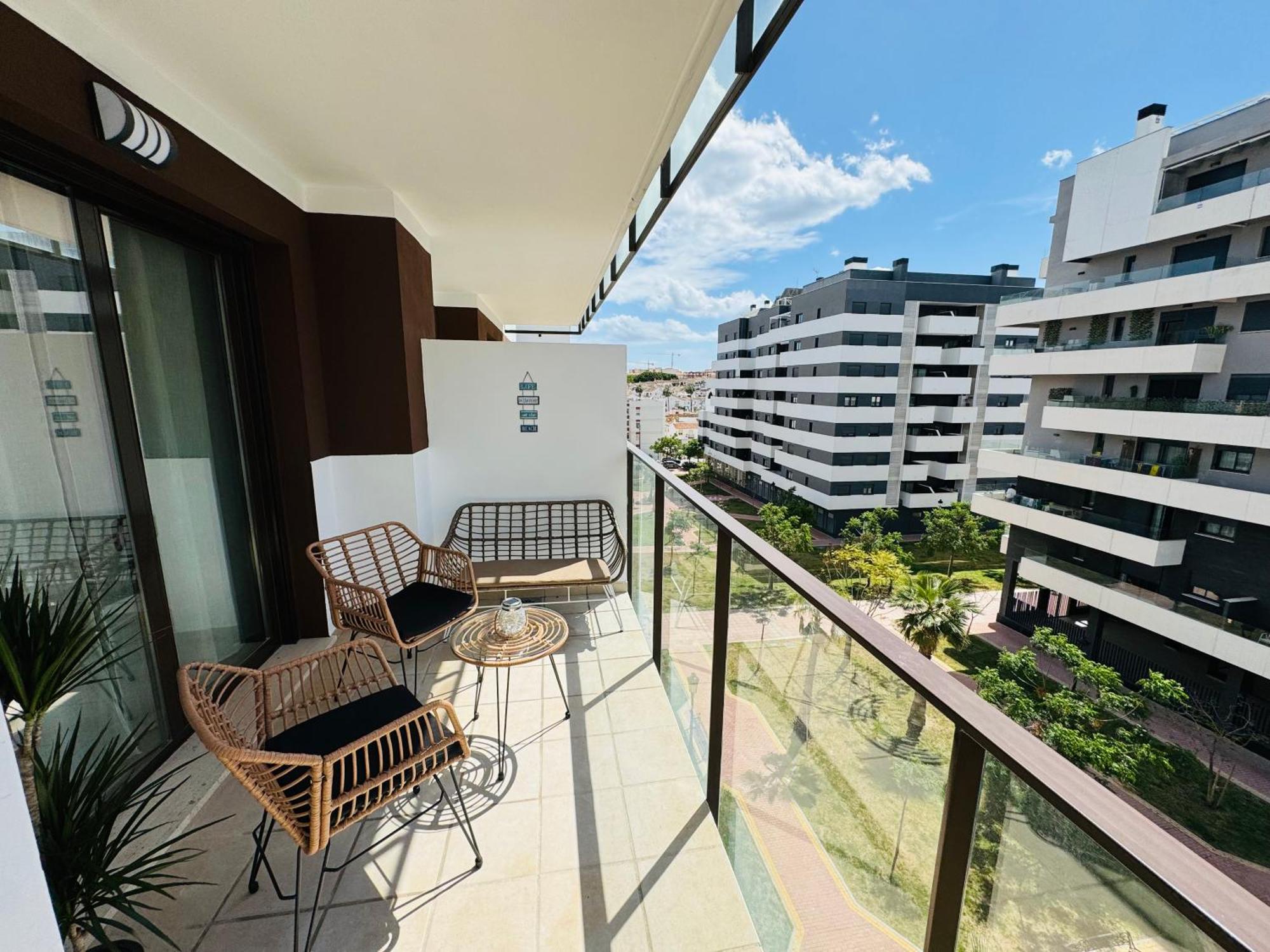 Апартаменты Parking Privado! Sol Y Mar Tu Hogar En La Costa Эстепона Экстерьер фото